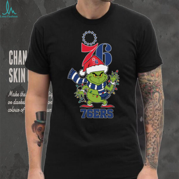 Philadelphia 76ers Christmas Grinch Santa Hat Holiday 2025 TShirt