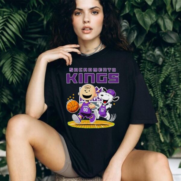Sacramento Kings X Charlie Brown And Snoopy Playing Basketball Black Hoodie