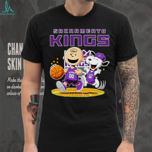 Sacramento Kings X Charlie Brown And Snoopy Playing Basketball Shirt