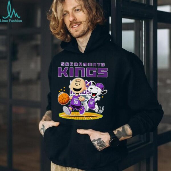 Sacramento Kings X Charlie Brown And Snoopy Playing Basketball Shirt