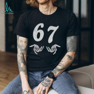 Six Seven 6 7 meme skeleton hand spooky season shirt