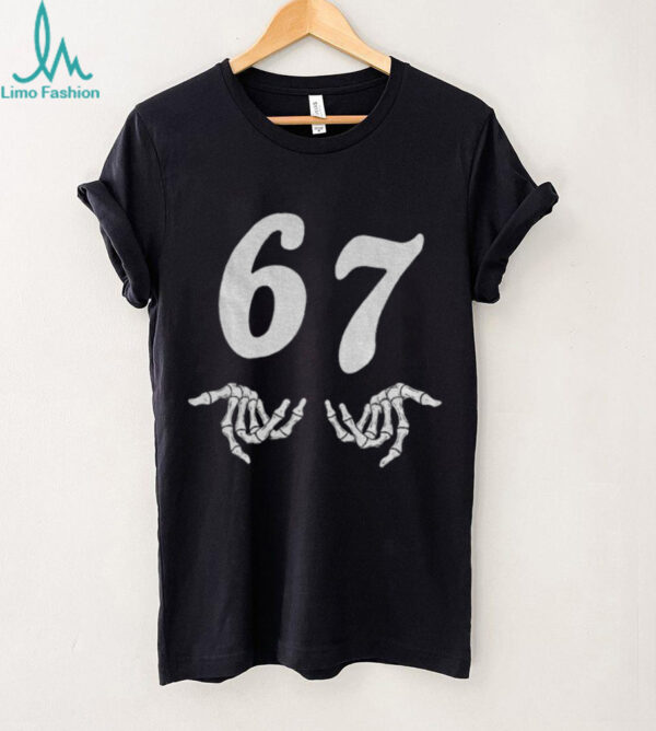 Six Seven 6 7 meme skeleton hand spooky season shirt