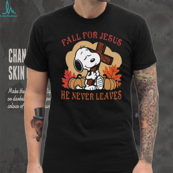 Snoopy Fall For Jesus He Never Leaves Christian Faith Autumn Pumpkin T Shirt