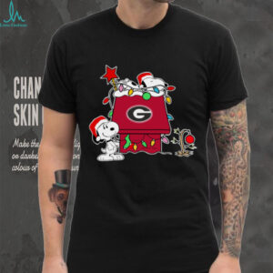 Snoopy Georgia Bulldogs Christmas Shirt 2025 Holiday Football Gift Tee