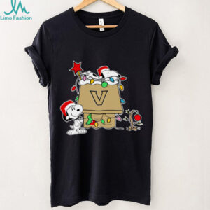 Snoopy Vanderbilt Commodores Christmas Shirt 2025 Holiday Football Gift Tee