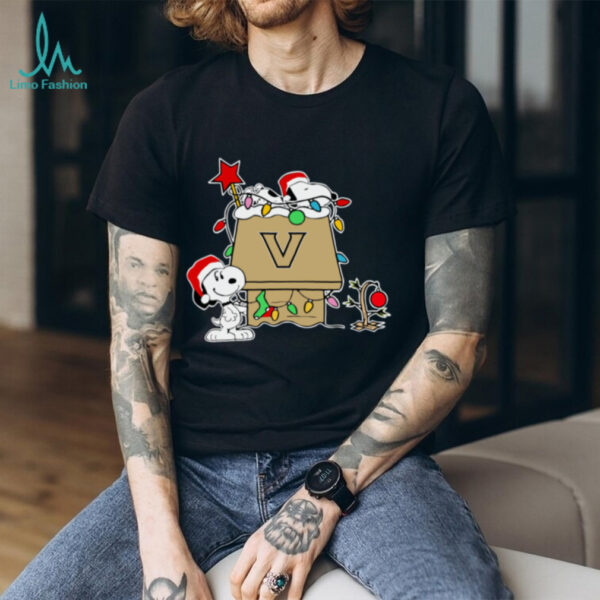 Snoopy Vanderbilt Commodores Christmas Shirt 2025 Holiday Football Gift Tee