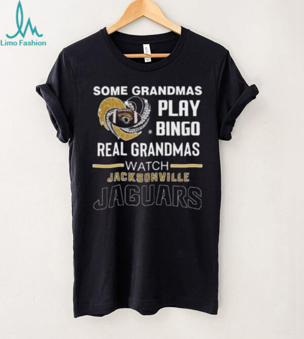 Some Grandmas Play Bingo Real Grandmas Watch Jackson Jaguars Diamond Heart 2025 T shirt