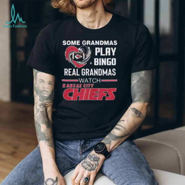 Some Grandmas Play Bingo Real Grandmas Watch Kansas City Chiefs Diamond Heart 2025 T shirt