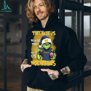 The Grinch They Hate Us Because Ain’t Us Michigan Wolverines Christmas T Shirt