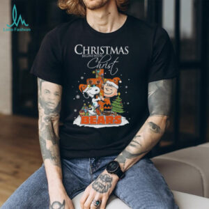 Chicago Bears Snoopy Begins With Christ And Friends Peanuts Christmas Shirt