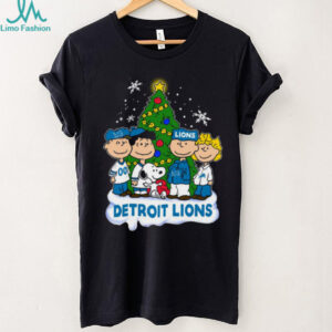 Detroit Lions Peanuts Snoopy and Friends Christmas T Shirt