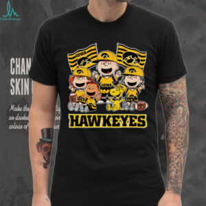 Iowa Hawkeyes Shop Snoopy Charlie Brown And Friends Hawkeyes Flags T Shirt