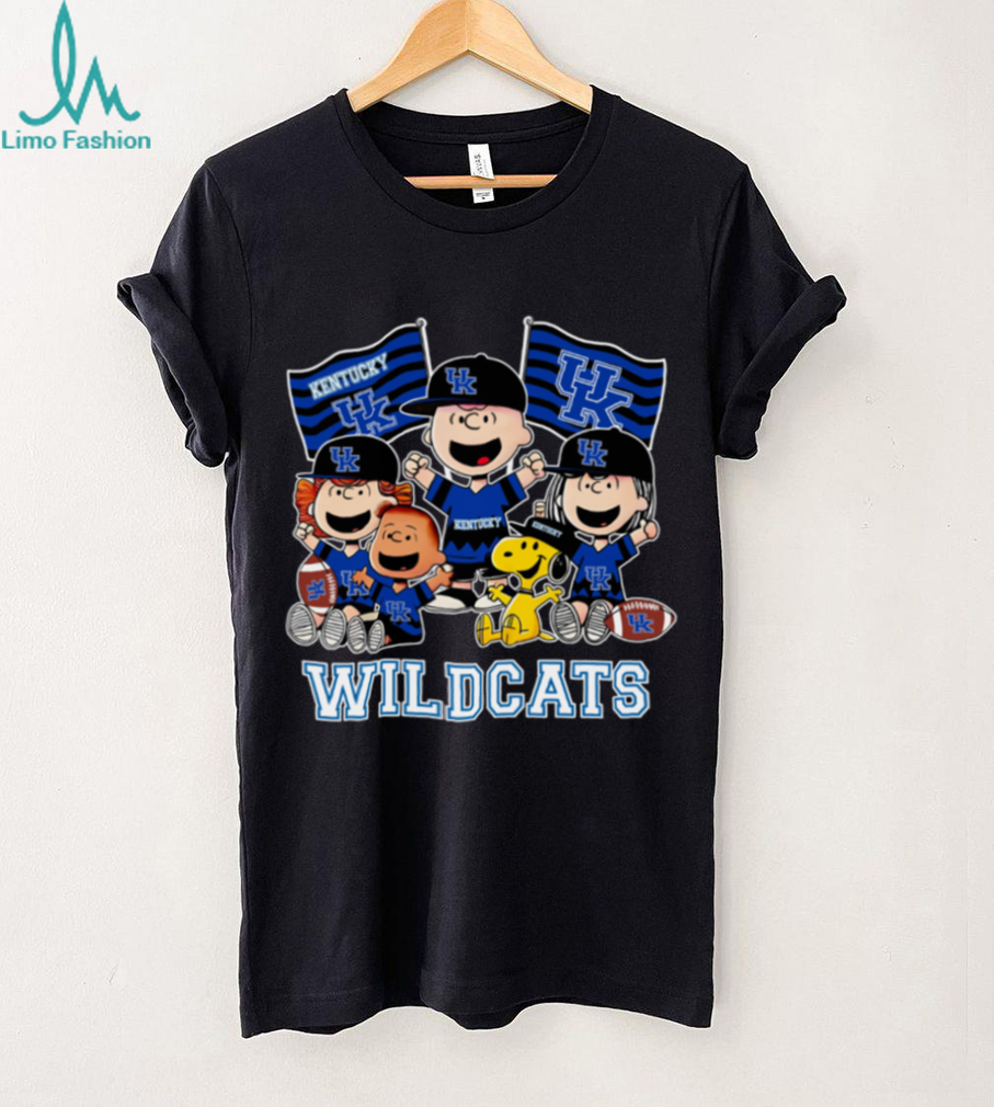 Kentucky Wildcats Shop Snoopy Charlie Brown And Friends Wildcats Flags T Shirt Kentucky Wildcats Shop Snoopy Charlie Brown And Friends Wildcats Flags T Shirt