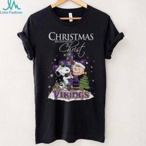 Minnesota Vikings Snoopy Begins With Christ And Friends Peanuts Christmas Shirt
