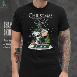 New York Jets Snoopy Begins With Christ And Friends Peanuts Christmas Shirt