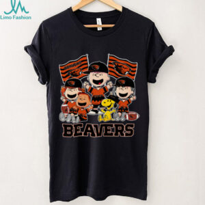 Oregon State Beavers Shop Snoopy Charlie Brown And Friends Beavers Flags T Shirt