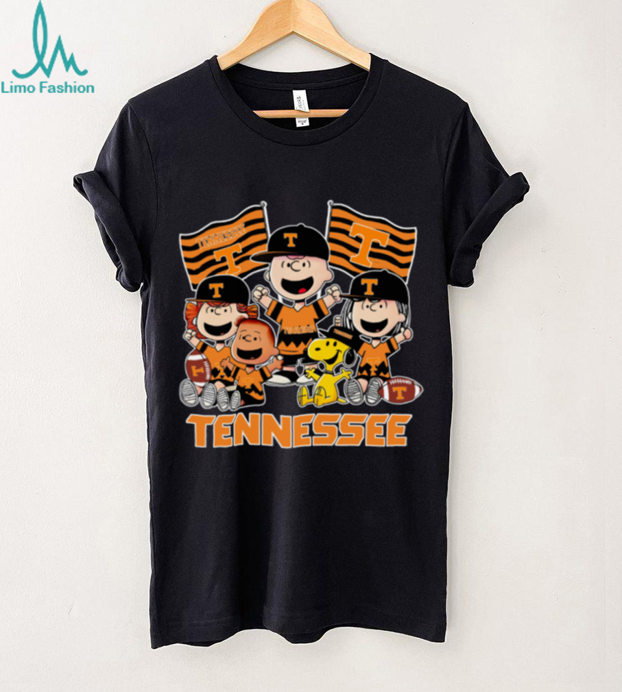 Tennessee Volunteers Shop Snoopy Charlie Brown And Friends Volunteers Flags T Shirt Tennessee Volunteers Shop Snoopy Charlie Brown And Friends Volunteers Flags T Shirt