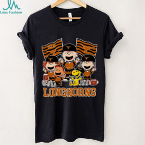 Texas Longhorns Shop Snoopy Charlie Brown And Friends Longhorns Flags T Shirt