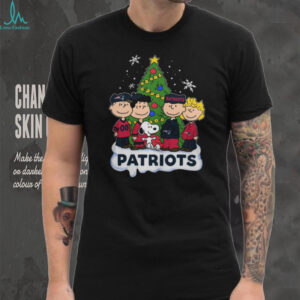 The Peanuts Characters Christmas With New England Patriots Tree And Snoopy T Shirt