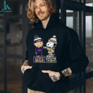 Awesome Snoopy And Charlie Brown Louisiana LSU Tigers X New Orleans Saints Skyline T Shirt