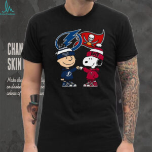 Charlie Brown & Snoopy Tampa Bay Lightning & Buccaneers Fist Bump Shirt Charlie Brown & Snoopy Tampa Bay Lightning & Buccaneers Fist Bump Shirt
