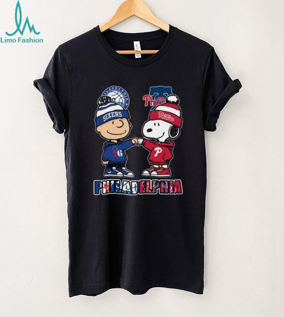 Cute Snoopy And Charlie Brown Philadelphia Sports Phillies X 76ers Skyline T Shirt Cute Snoopy And Charlie Brown Philadelphia Sports Phillies X 76ers Skyline T Shirt