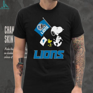 Detroit Lions Snoopy & Woodstock Flag Helmet T shirt