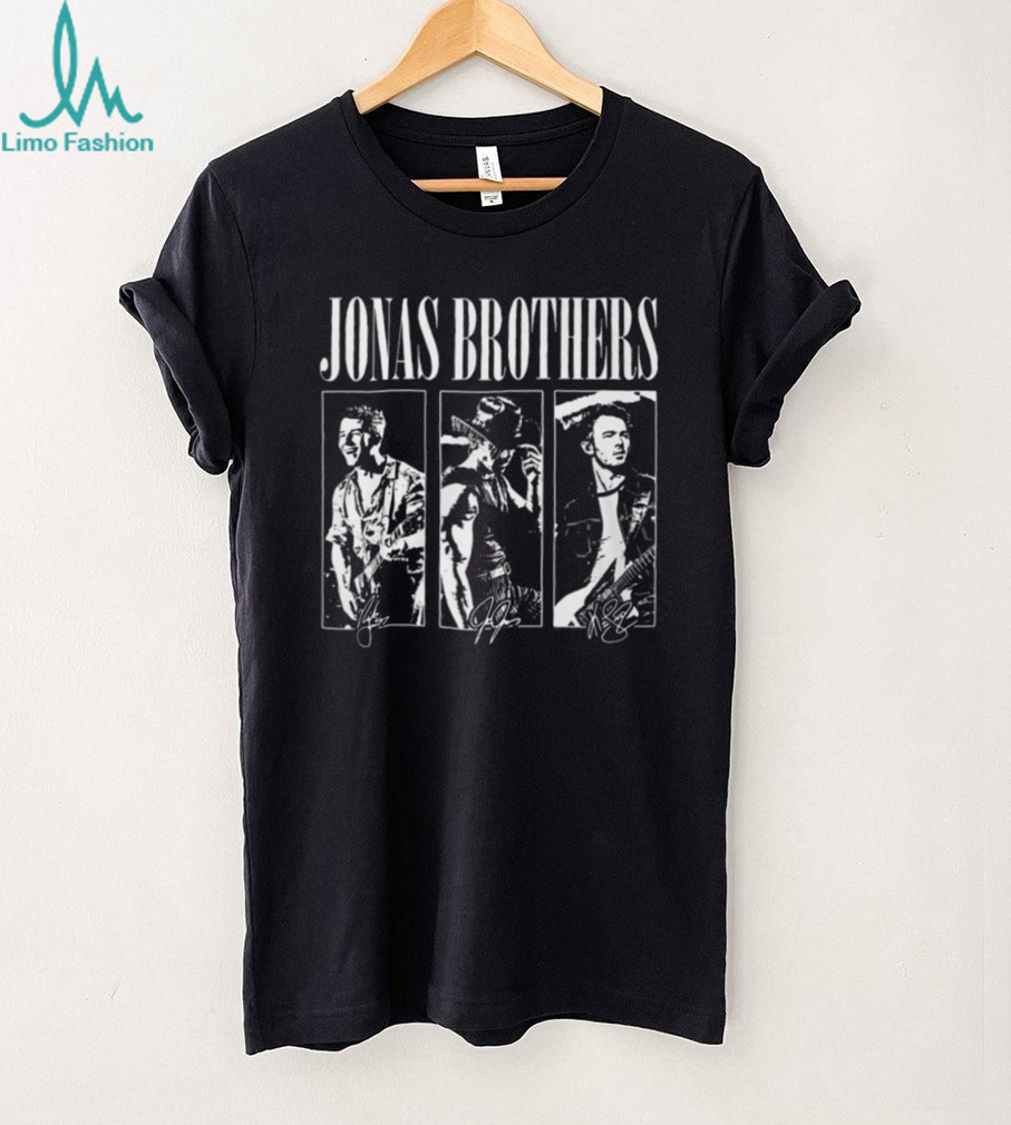 Jonas Brothers Retro Graphic Music Band Tee Jonas Brothers Retro Graphic Music Band Tee