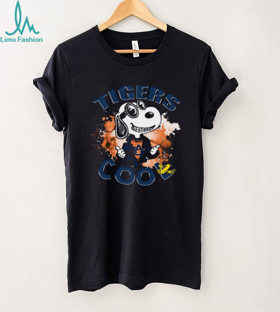 Men’s Black Auburn University Snoopy T Shirt Men’s Black Auburn University Snoopy T Shirt