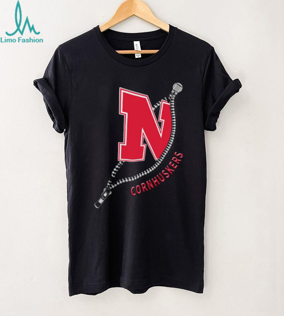 Men’s Black Nebraska Cornhuskers Zipper Graphic T Shirt Men’s Black Nebraska Cornhuskers Zipper Graphic T Shirt