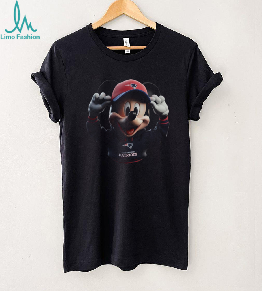 Men’s New England Patriots Disney Mickey Mouse T Shirt Men’s New England Patriots Disney Mickey Mouse T Shirt