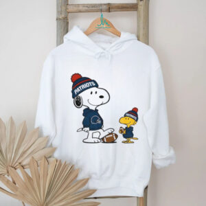 New England Patriots Snoopy Woodstock Football Style NFL shirt New England Patriots Snoopy Woodstock Football Style NFL shirt
