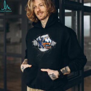 New York Islanders Ripped Effect T Shirt