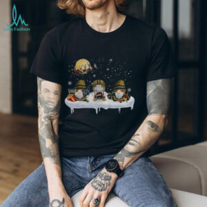 Notre Dame Fighting Irish Gnome Santa NFL Football 2025 Christmas shirt