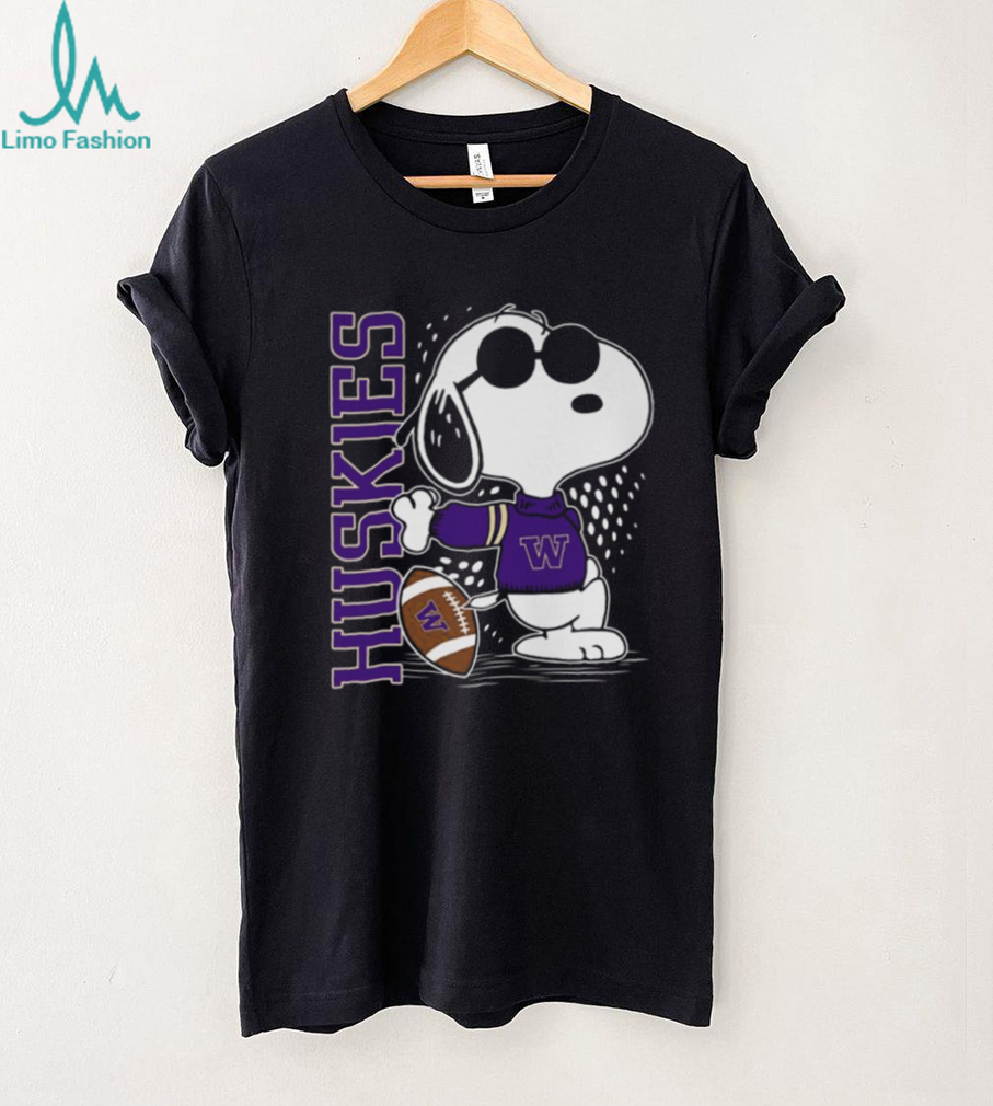 Official Peanuts Snoopy Washington Huskies Football Long Sleeve T Shirt Official Peanuts Snoopy Washington Huskies Football Long Sleeve T Shirt