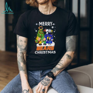 Snoopy And Friends Merry Chicago Bears Christmas shirt