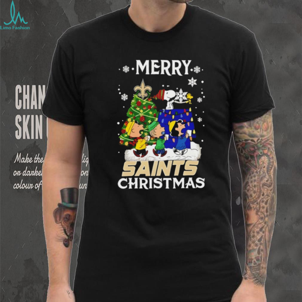 Snoopy And Friends Merry New Orleans Saints Christmas shirt Snoopy And Friends Merry New Orleans Saints Christmas shirt