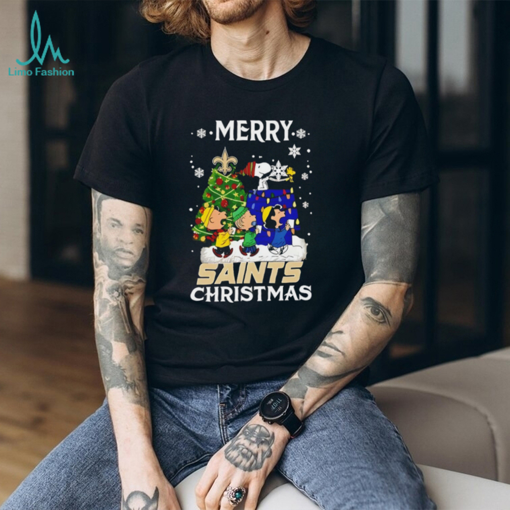 Snoopy And Friends Merry New Orleans Saints Christmas shirt Snoopy And Friends Merry New Orleans Saints Christmas shirt