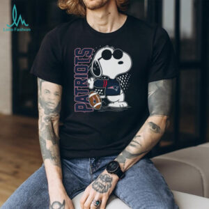Snoopy New England Patriots Black T Shirt