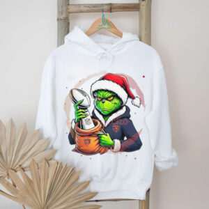 The Grinch Chicago Bears Steal Super Bowl T shirt, The Grinch Stealing Football Trophy T shirt