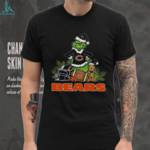 The Grinch Steals the Chicago Bears Christmas T Shirt