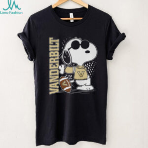 Vanderbilt Commodores Snoopy Football T Shirt