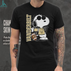 Vanderbilt Commodores Snoopy Football T Shirt