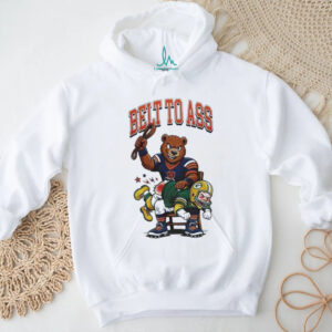 Chicago Bears Belt To Ass Green Bay Packers Mascot 2026 Unisex T shirt Chicago Bears Belt To Ass Green Bay Packers Mascot 2026 Unisex T shirt