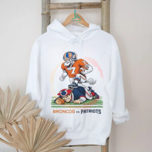 Denver Broncos Mascot vs New England Patriots Football Rivalry Graphic T Shirt