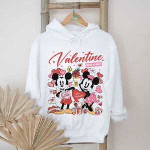 Disney Mickey and Minnie Mouse Valentine's Day T Shirt