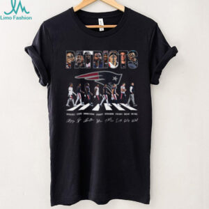 New England Patriots NFL Abbey Road Thank You For The Memories Signatures Shirt