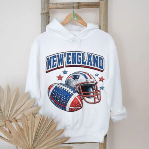 New England Patriots Vintage Style Football Helmet and Stars T Shirt T Shirt