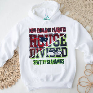New England Patriots vs Seattle Seahawks House Divided T Shirt