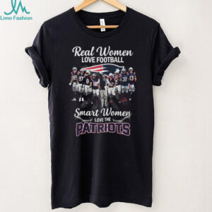 Real Women Love Football Smart Women Love The New England Patriots T Shirt